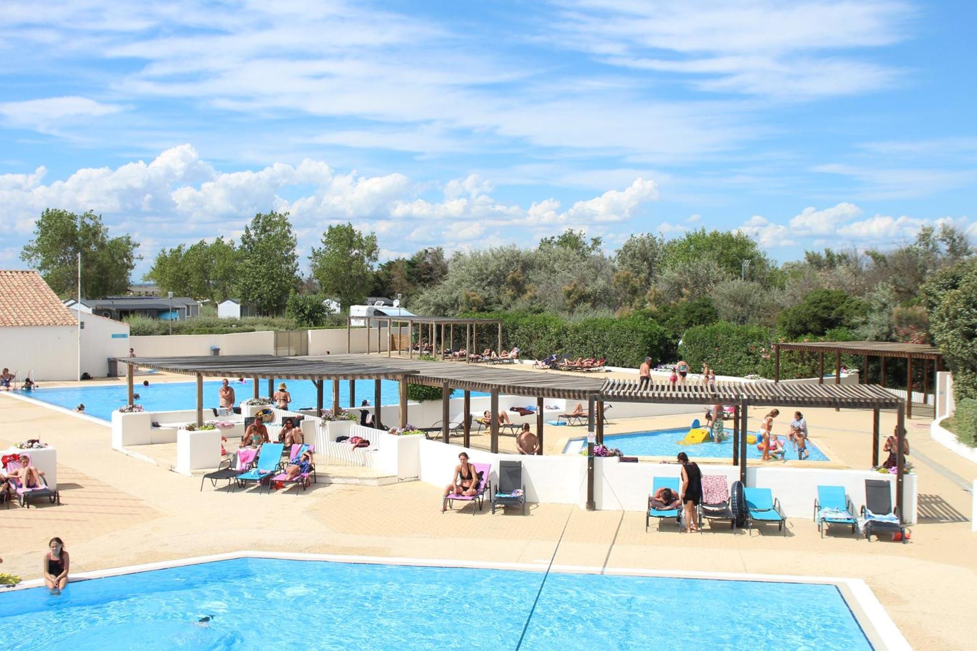 Camping La Brise De Camargue Saintes-Maries-de-la-Mer Exterior photo